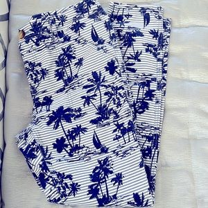 Vineyard Vines skinny ankle pants.